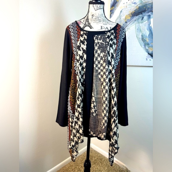 Dikalady Black with houndstooth and floral accents Draped Front Tunic Size Large - Picture 1 of 10